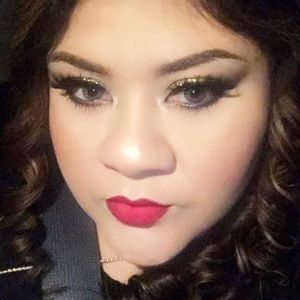 Meet your Posher, Leticia